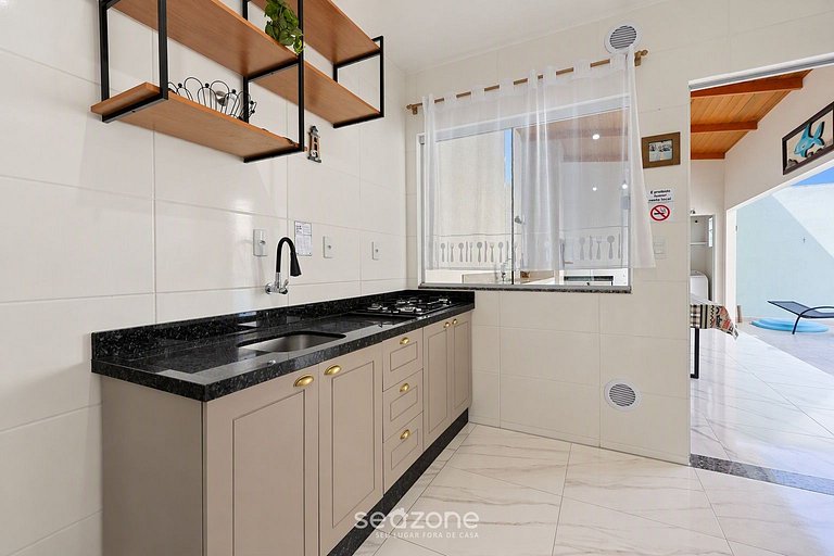 Casa em Cond. c/ Piscina e churrasq. PVZ0485