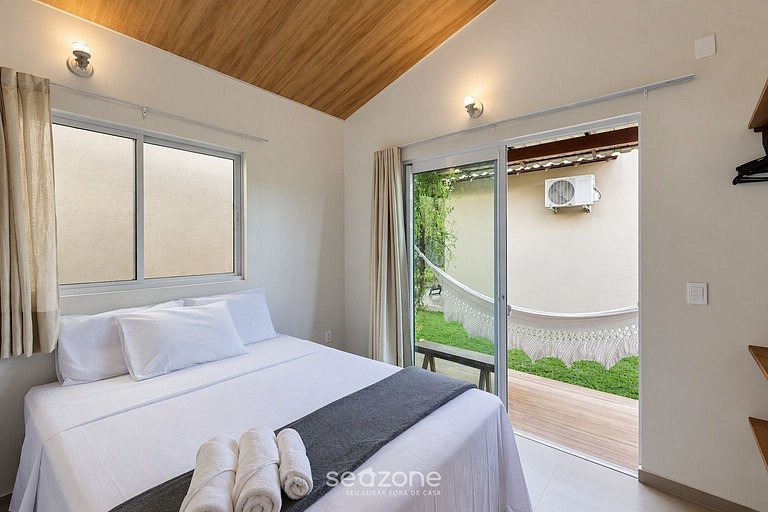 Casa em Cond. c/ churrasq. priv. IRU0015