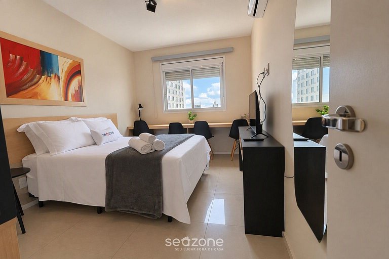 Apto. bien ubicado en Condo. c/ piscina MSST1606