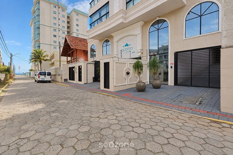 Apto. en Condo. c/ piscina y parr. QAM0402