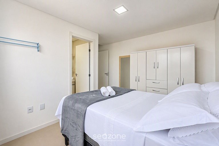 Apto. en Condo. c/ piscina y parr. QAM0402