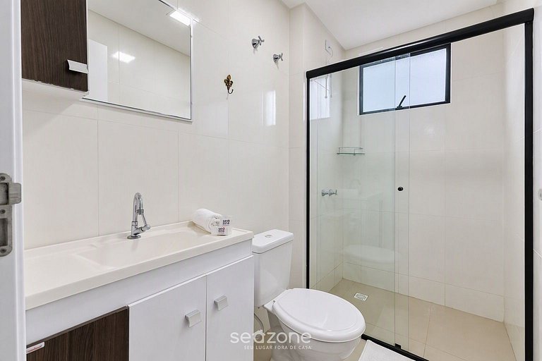 Apto. en Condo. c/ piscina y parr. QAM0402