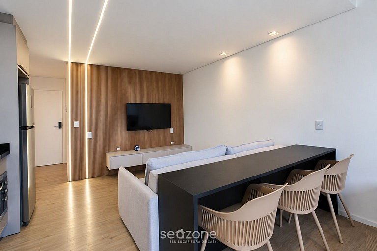 Studio em Cond. c/ Piscina e Vista Cid. SOT0103