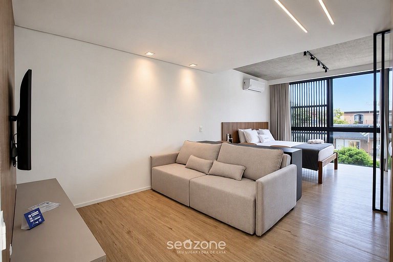Studio em Cond. c/ Piscina e Vista Cid. SOT0103