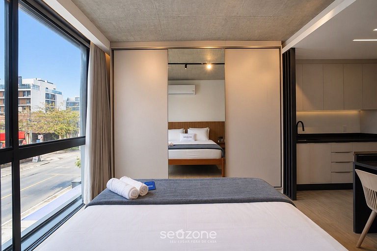 Studio em Cond. c/ Piscina e Vista Cid. SOT0103
