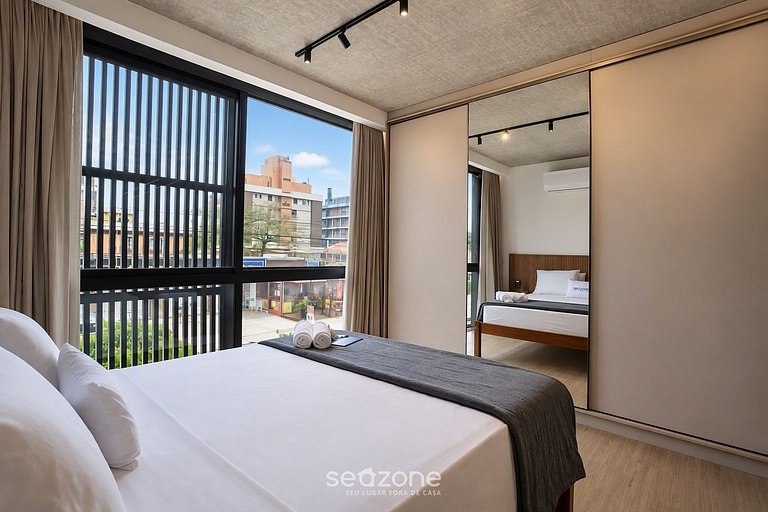 Studio em Cond. c/ Piscina e Vista Cid. SOT0103