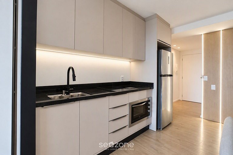Studio em Cond. c/ Piscina e Vista Cid. SOT0102