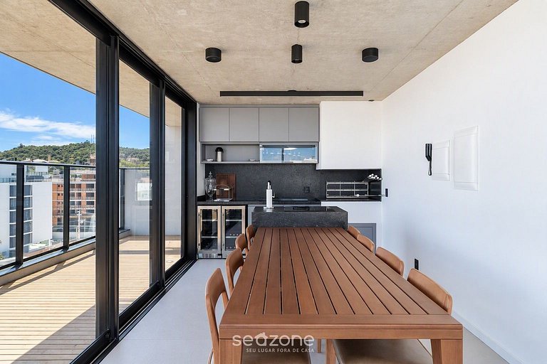 Studio em Cond. c/ Piscina e Vista Cid. SOT0102