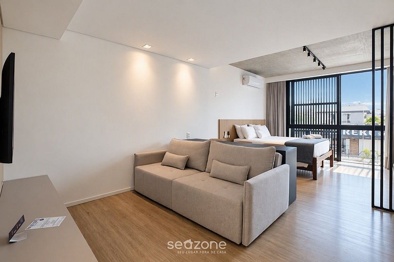 Studio em Cond. c/ Piscina e Vista Cid. SOT0102