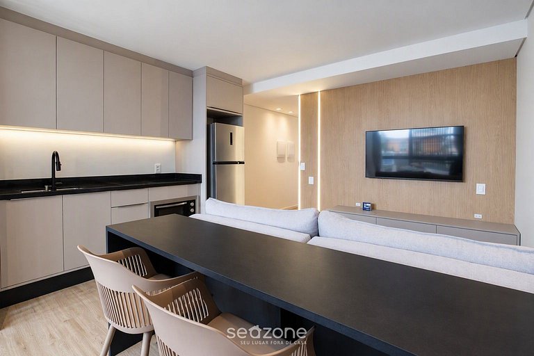 Studio em Cond. c/ Piscina e Vista Cid. SOT0102