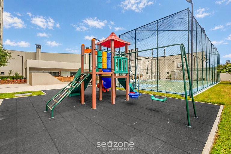 Apto. c/ Balcón en Condo. c/ Piscina AVR0404