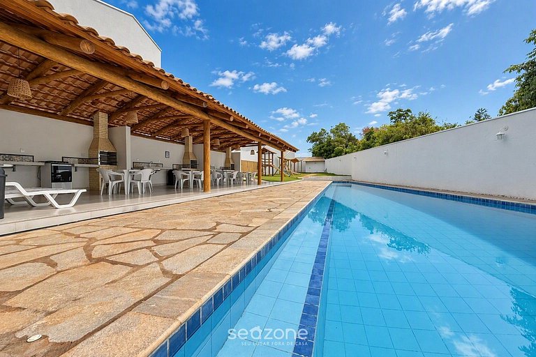 Apto. em Cond. c/ Piscina e Vista QDP0009