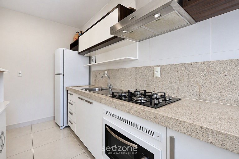 Apto. em Cond. a 810m da Praia ECE0504