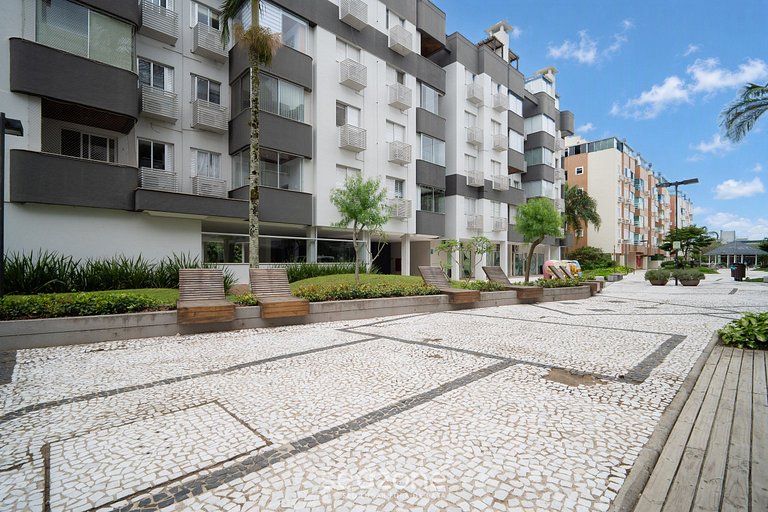 Apto a 700 m da Praia de Jurerê AAV0306
