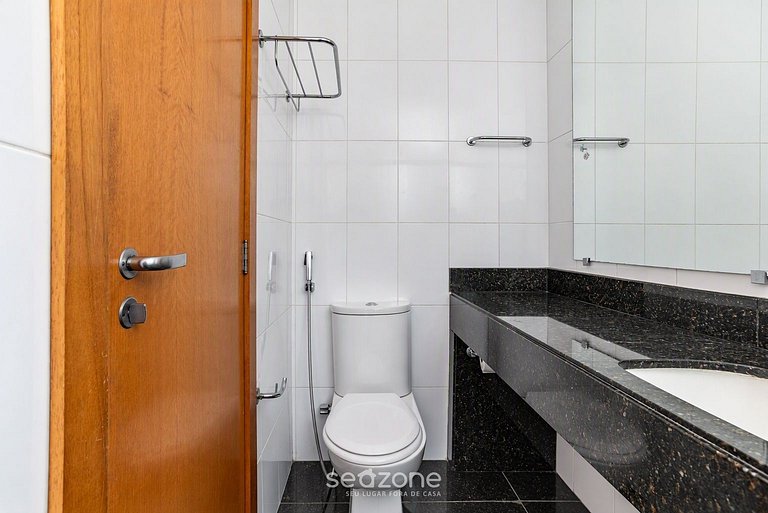 Studio Bien ubicado en Condo. c/ Piscina LAH0501