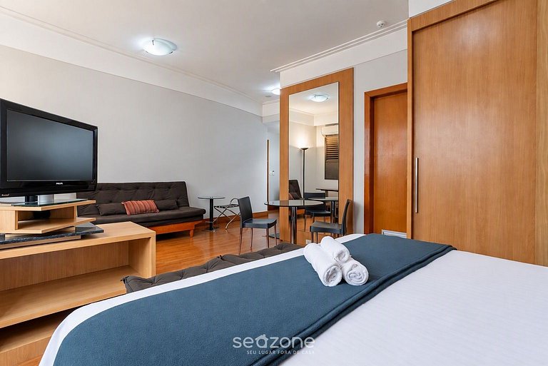 Studio Bien ubicado en Condo. c/ Piscina LAH0501
