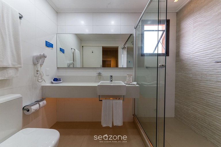 Suite vista mar y piscina resort en Jurerê JBV462 Seazone