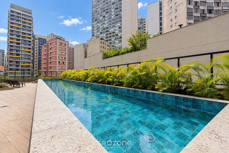 Studio em Cond. c/ Piscina e Vista UPA1805