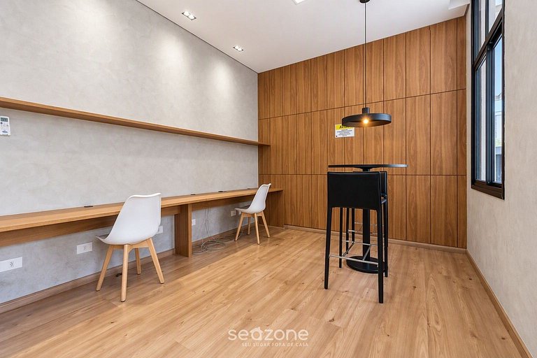 Studio em Cond. c/ Piscina e Vista UPA1805