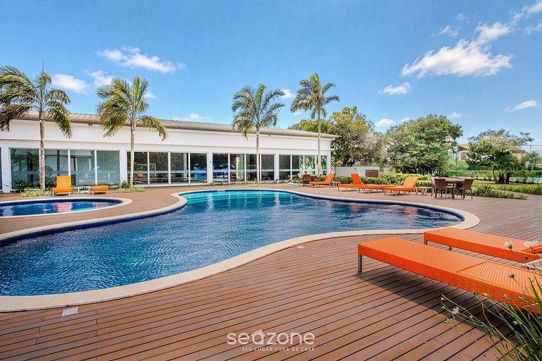 Casa moderna con piscina junto a Surfland ROI009