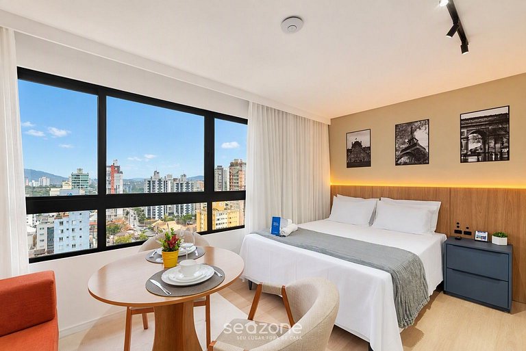 Studio em Cond. c/ Piscina e Vista Cid. PIN0810