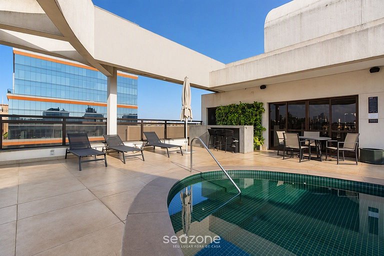 Studio c/ Varanda em Cond. c/ Piscina CLT0303