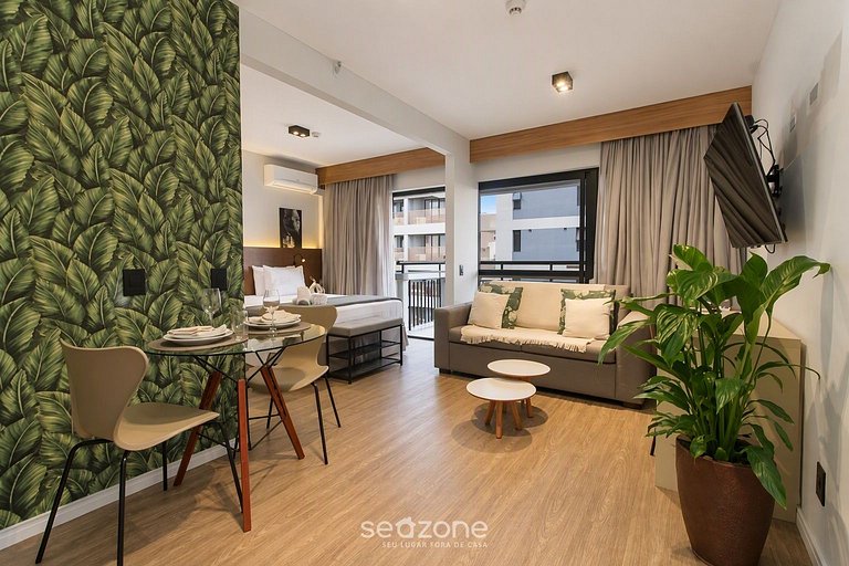 Studio c/ Varanda em Cond. c/ Piscina CLT0303