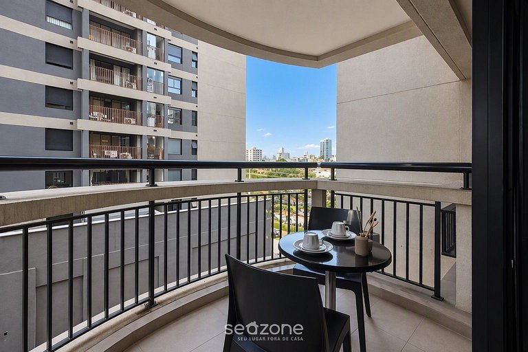 Studio c/ Varanda em Cond. c/ Piscina CLT0303