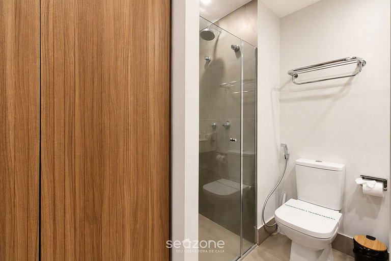 Studio c/ Varanda em Cond. c/ Piscina CLT0303