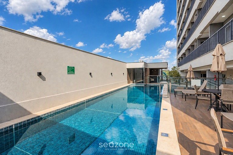 Apto. em Cond. c/ Piscina no Centro GRLA1002