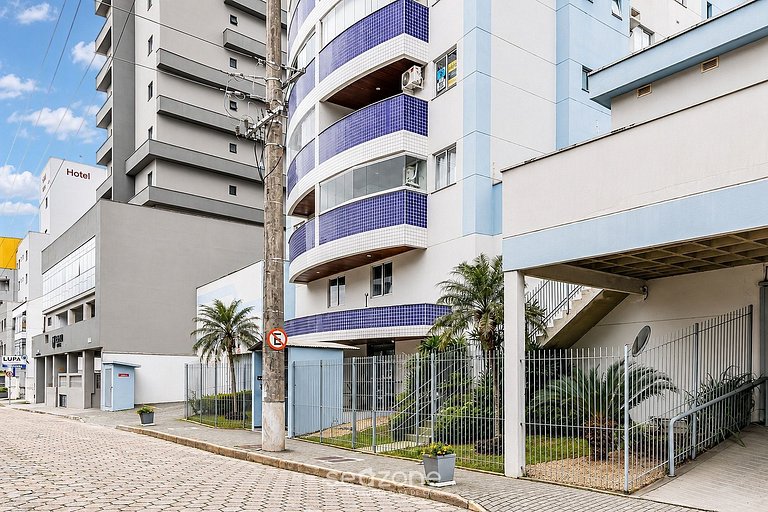 Apto. c/ churrasq. e Vista Cid. prox. PQ MBM0501