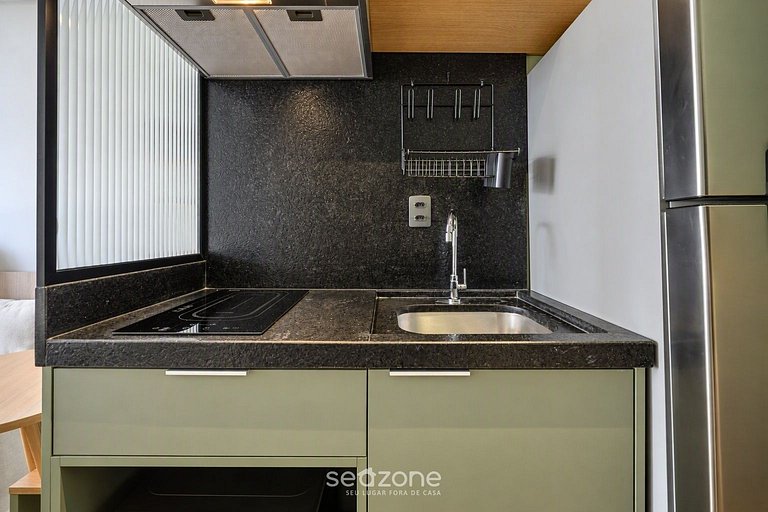 Studio em Cond. c/ Vista p/ Cidade PTI0207