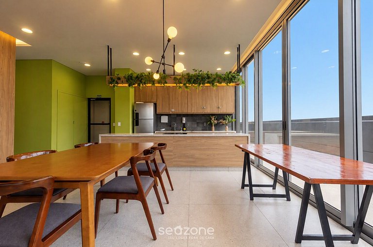 Studio em Cond. c/ Piscina e Vista Cid. COB0708