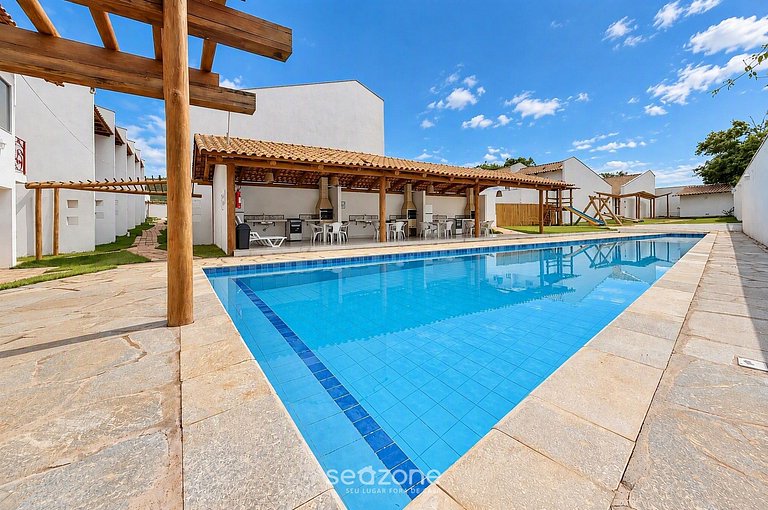 Apto. em Cond. c/ Piscina QDP0011