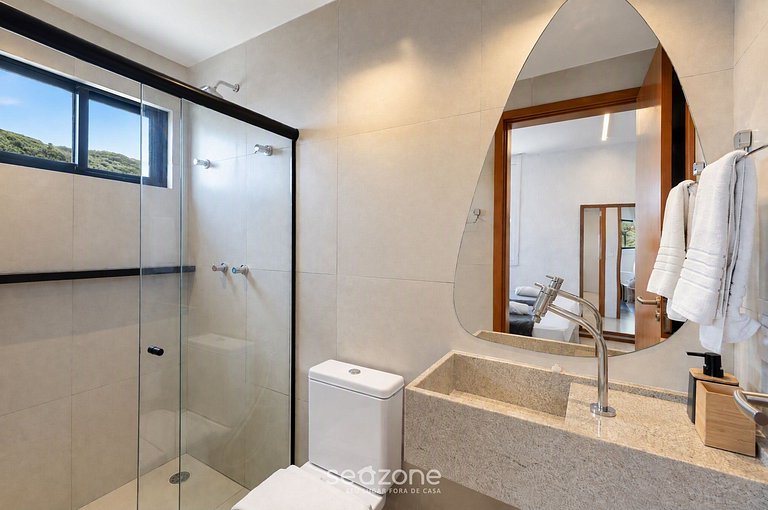 Apto. en Condo. c/ Piscina CVMB0008