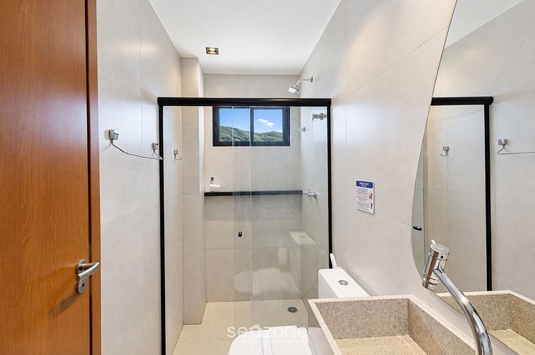 Apto. en Condo. c/ Piscina CVMB0008