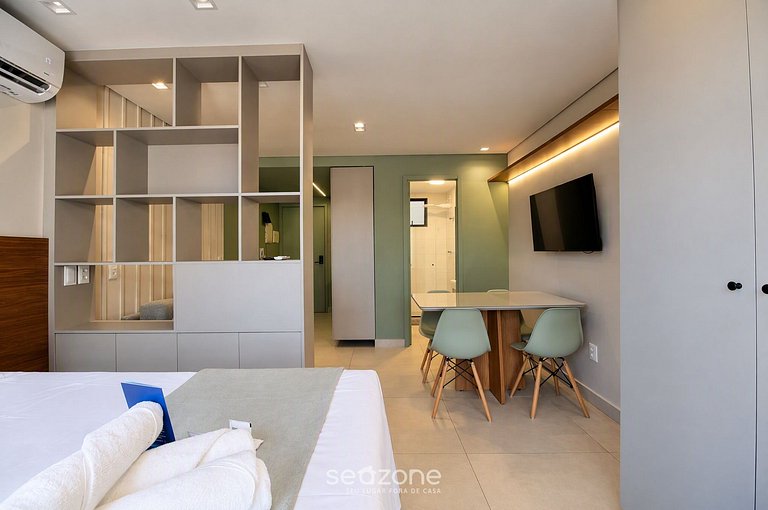 Studio em Cond. c/ Piscina e Garagem VHE0510