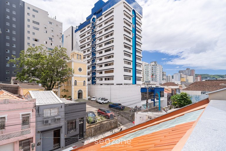 Conforto c/ sacada privativa em Floripa CMA0201