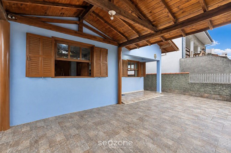 Casa Bem localizada c/ churrasq. TOU0497
