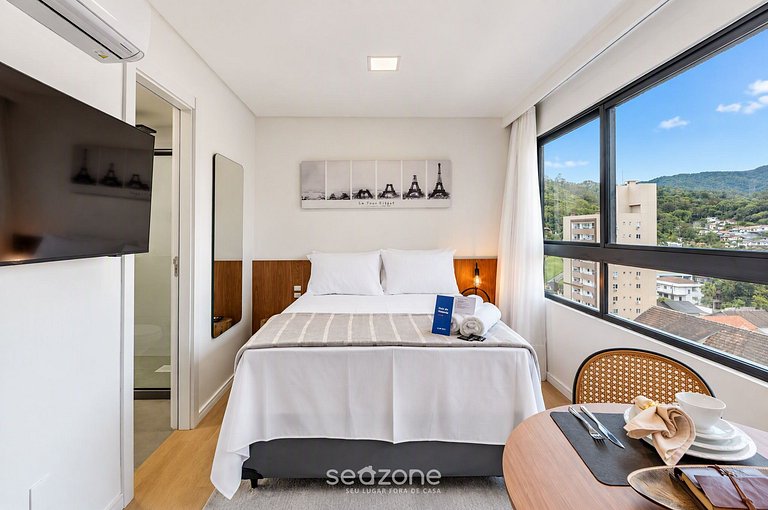 Studio em Cond. c/ Piscina e Vista PIN0408