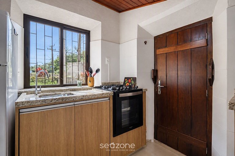 Casa em Cond. a 660m da Praia FTH1440