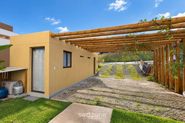Apto. c/ vista p/ Praia em Cond. NRT0003