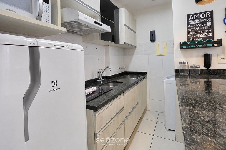 Studio em Cond. c/ Piscina e Vista Cid. BLI1403