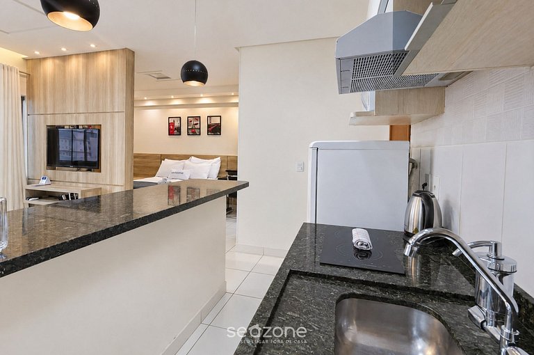 Studio em Cond. c/ Piscina e Vista Cid. BLI1403