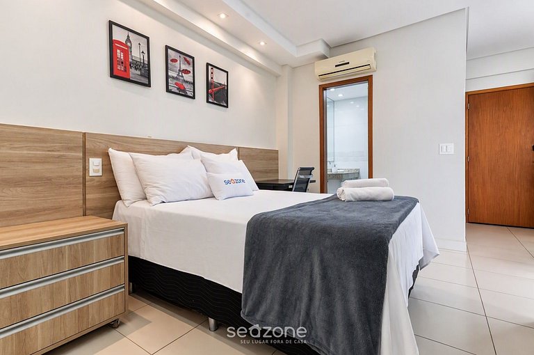 Studio em Cond. c/ Piscina e Vista Cid. BLI1403