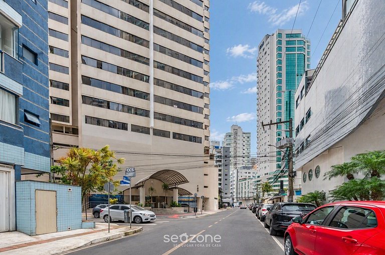 Apto. em Cond. a 930m da Praia DGL1405