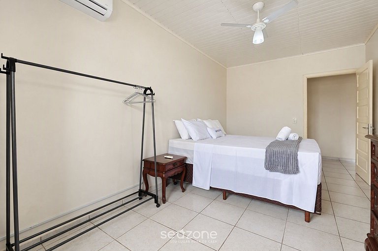 Casa c/ Vista p/ Mar a 620m da Praia APE0290