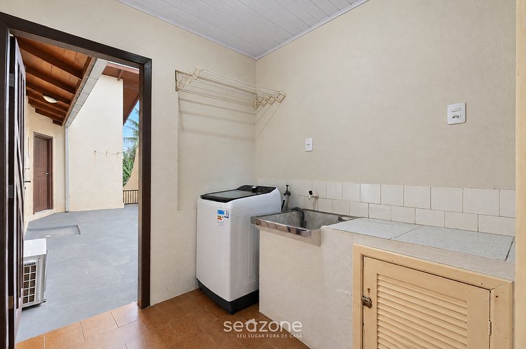 Casa c/ Vista p/ Mar a 620m da Praia APE0290
