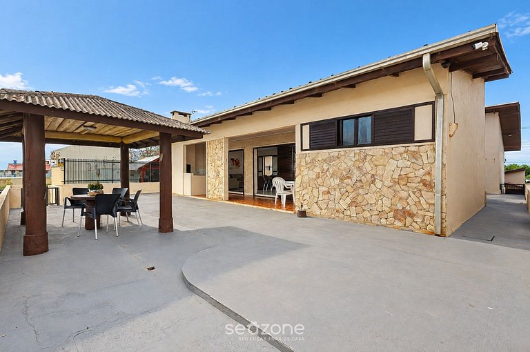 Casa c/ Vista p/ Mar a 620m da Praia APE0290