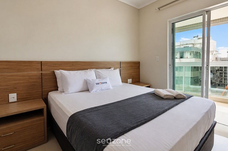 Apto. c/ Balcón en Condo. c/ Piscina RBM0305